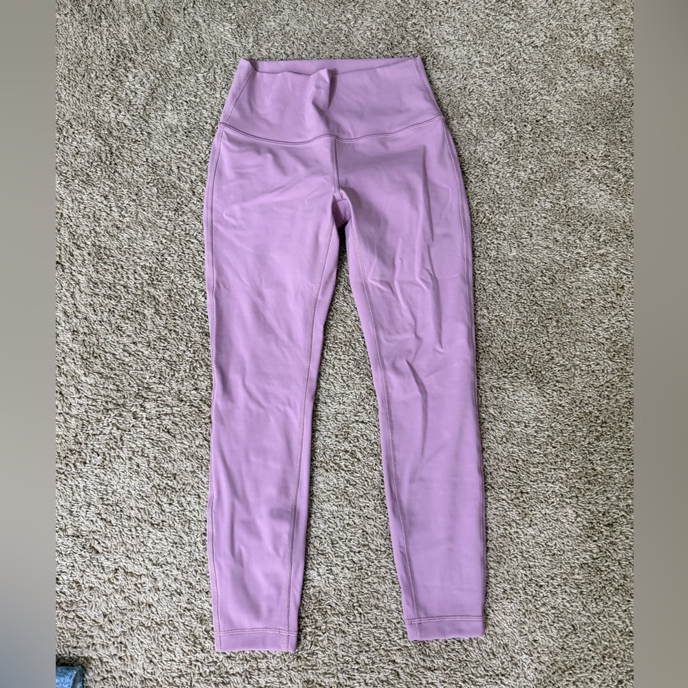 Lululemon pink/mauve Wonder Under size 6